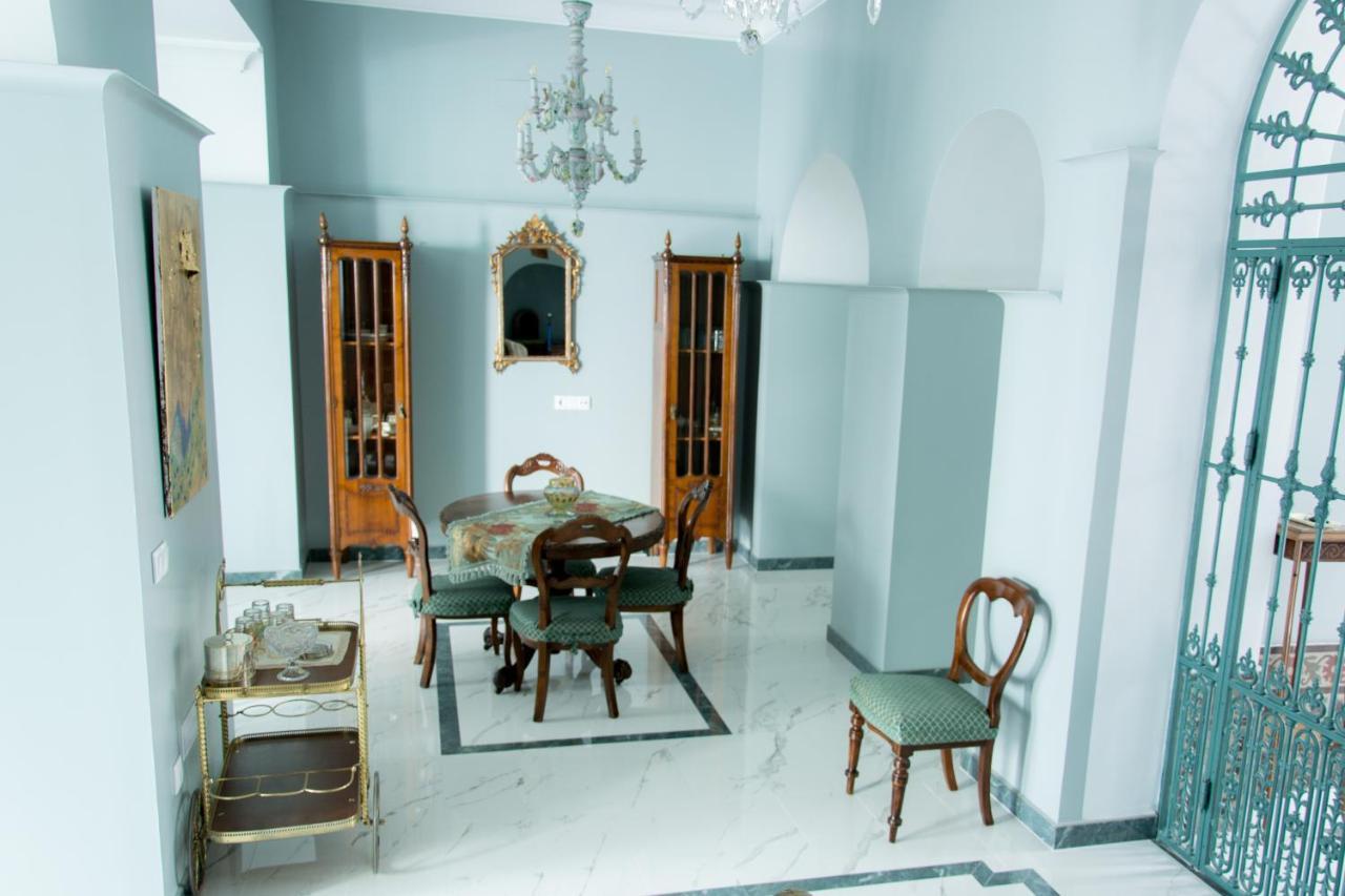 Gasthaus Casa Senorial Con Piscina. Casa Donna Isabel Peñaflor Exterior foto